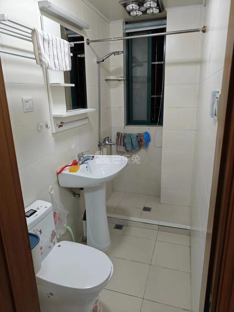 密三小区13783258卫生间图4