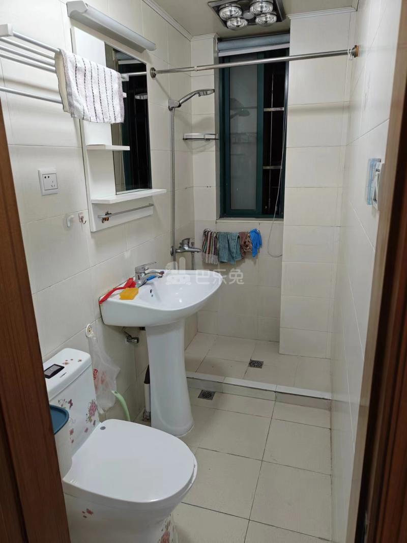 密三小区13783258卫生间图5
