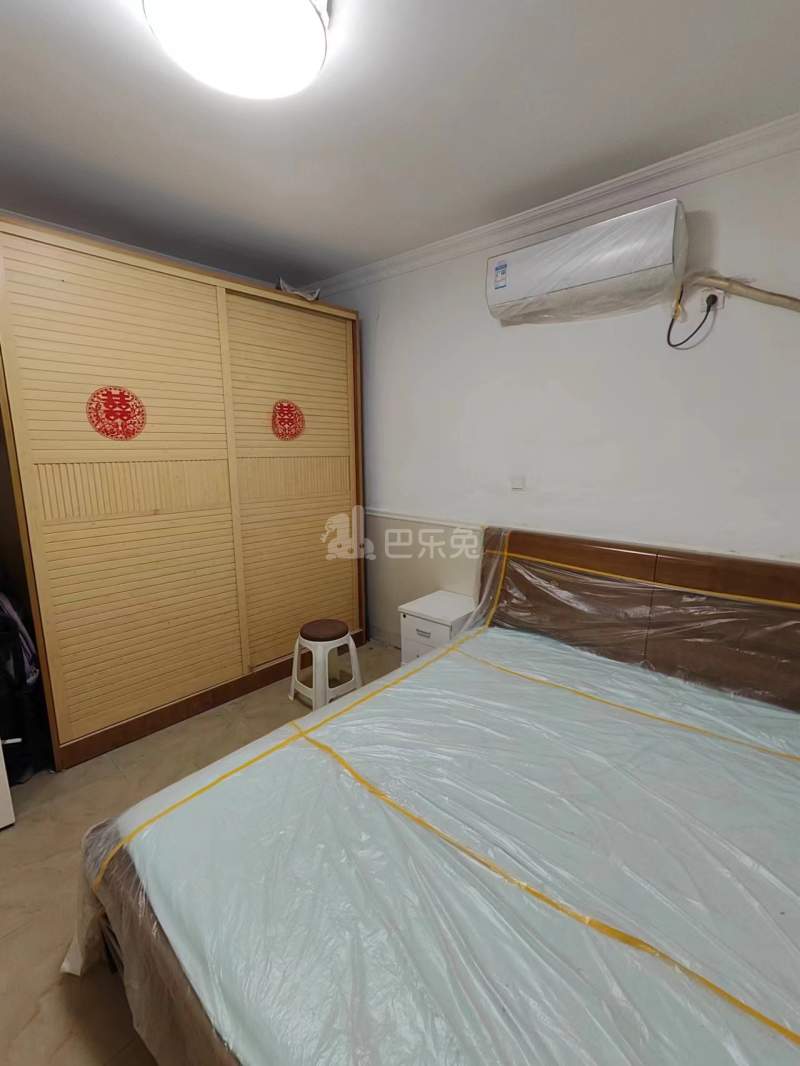 六眼井13822988卧室图4