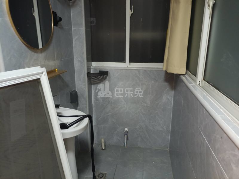 滨浦新苑二村13829141卫生间图4