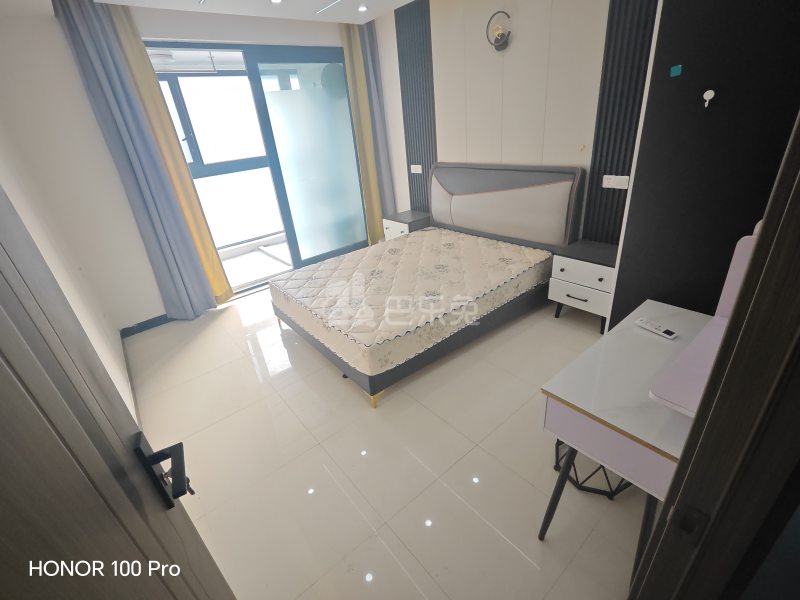 四季都会·荣万月城名邸13832477卧室图0