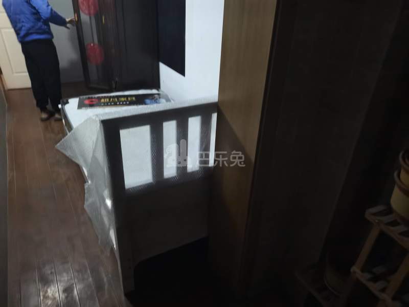 华泾四村13866666卧室图1