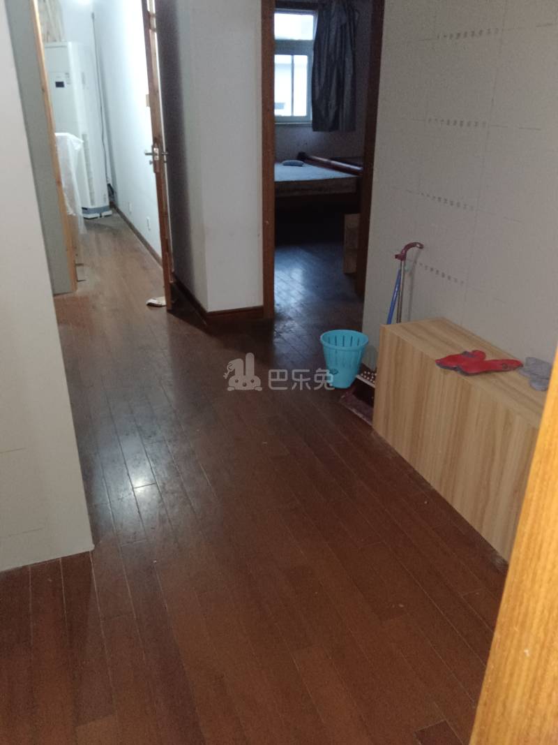 华泾四村13866666客厅图8