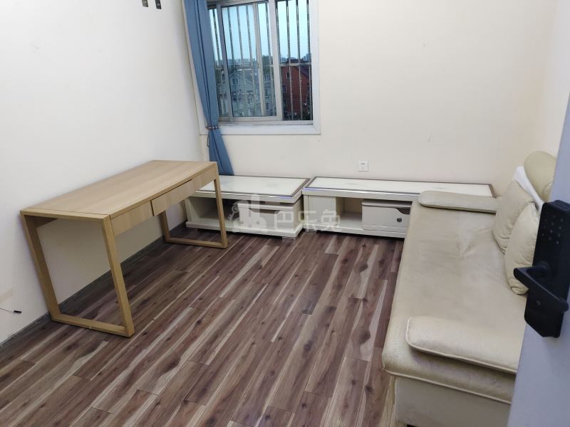 赵重公路23弄13875361客厅图4