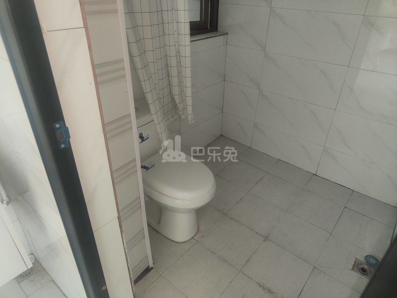 湖岸枫林雅庭13881877卫生间图6