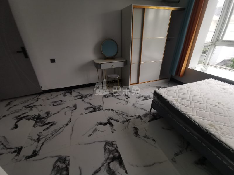 浏翔花苑（蕰北公路2371弄）13905485卧室图3