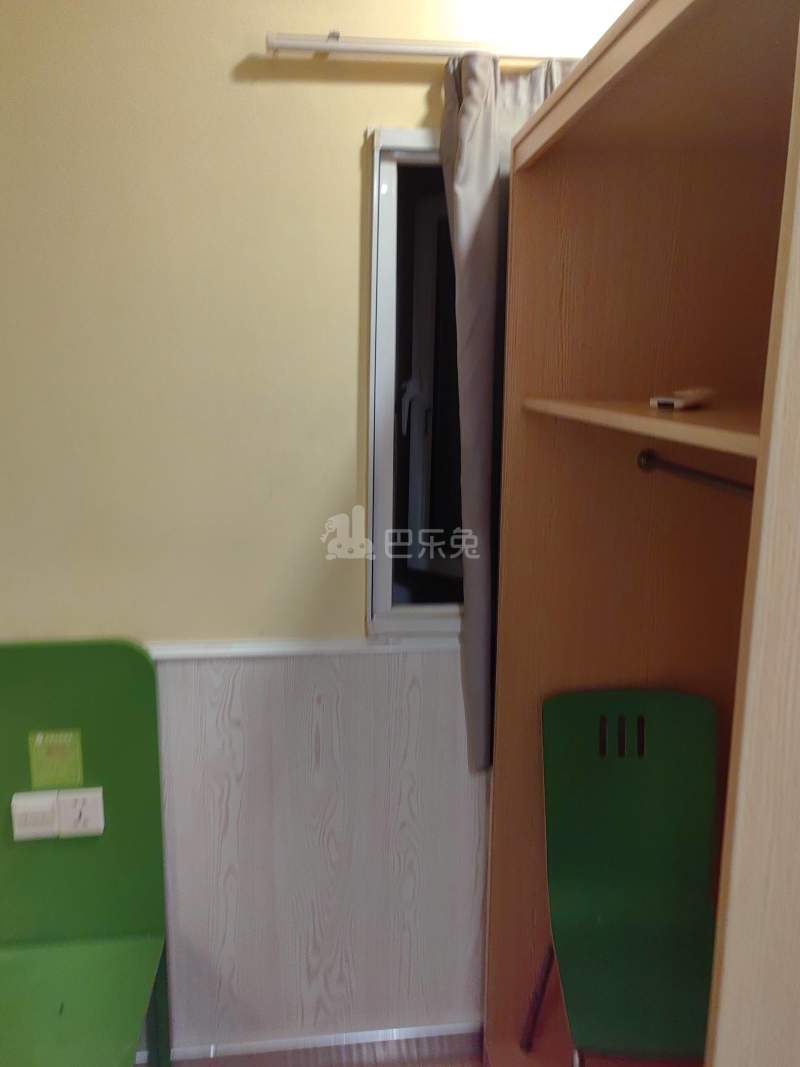 富源公寓（长青路店）13906572卧室窗户图5