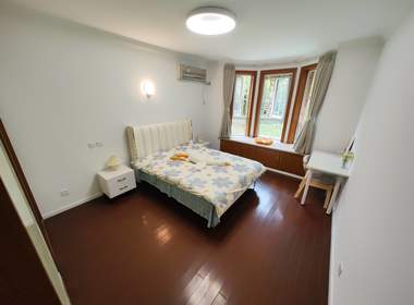 骏华苑 4室1厅1卫