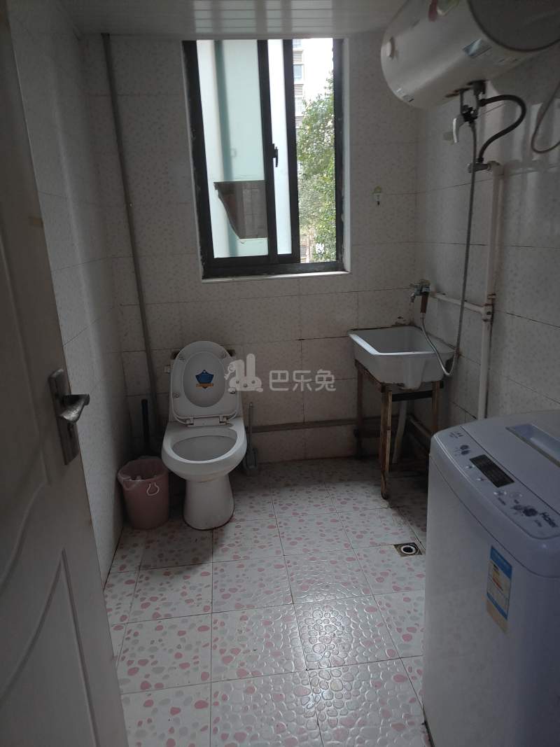 丰宝苑1389999卫生间图6