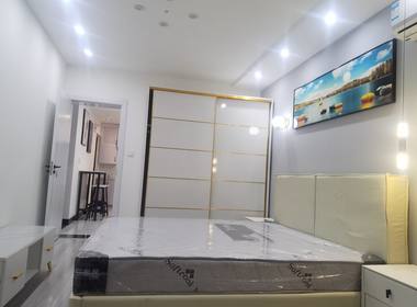 乳山五村 1室1厅1卫