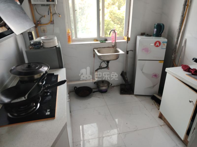 越华社区南区（汇旺路81弄）13915452厨房图4