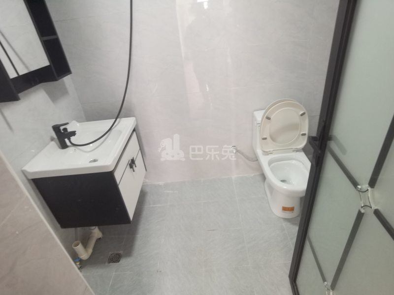 三泉家园13948598卫生间图5
