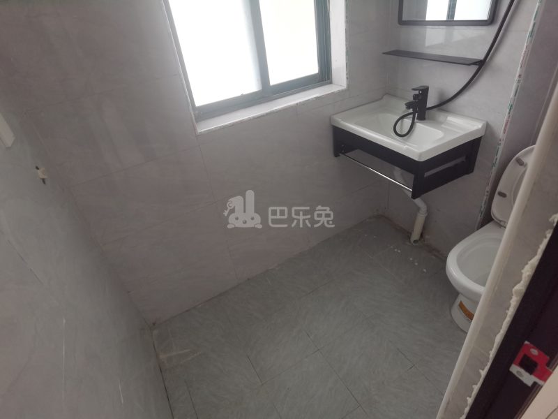 三泉家园13948601卫生间图8