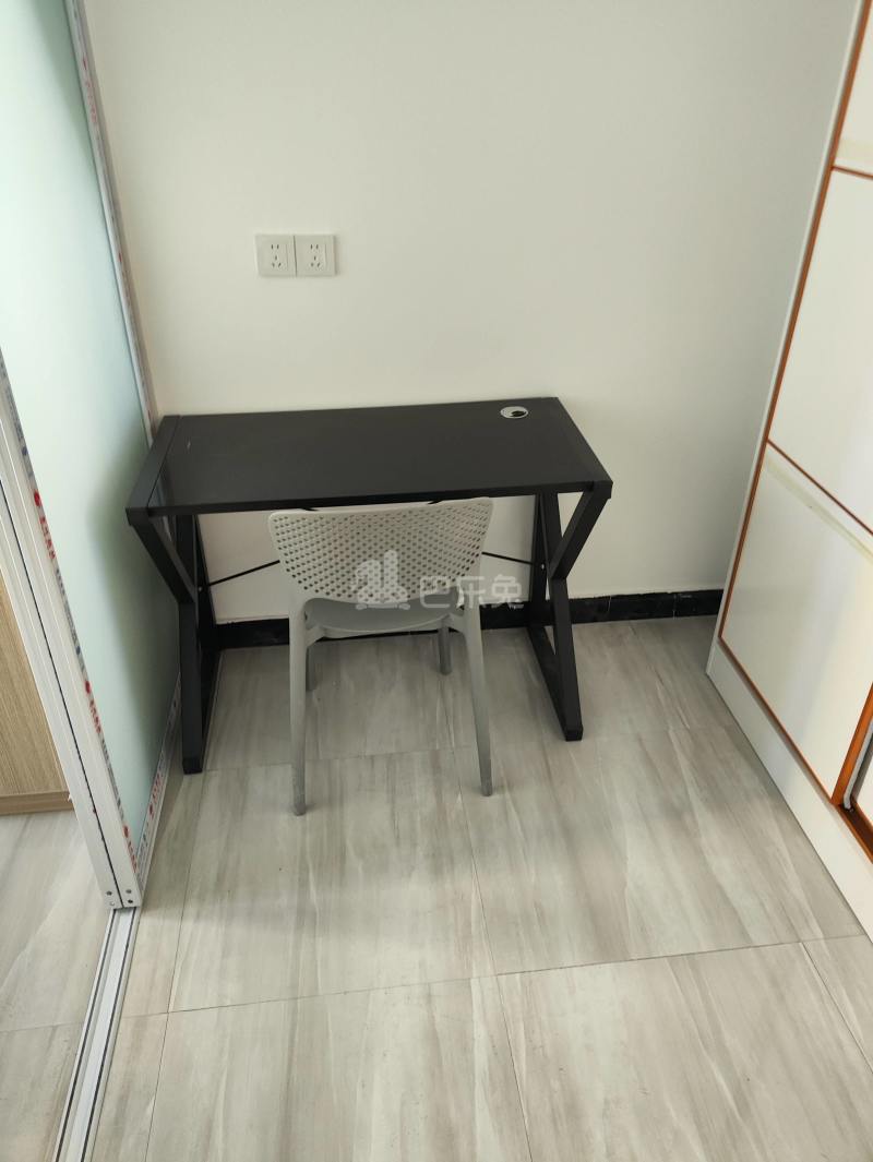 闵浦新苑一村13950920客厅图4