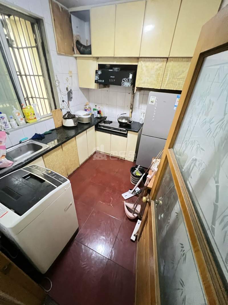 新中新村（水电路583弄）13977839厨房图6