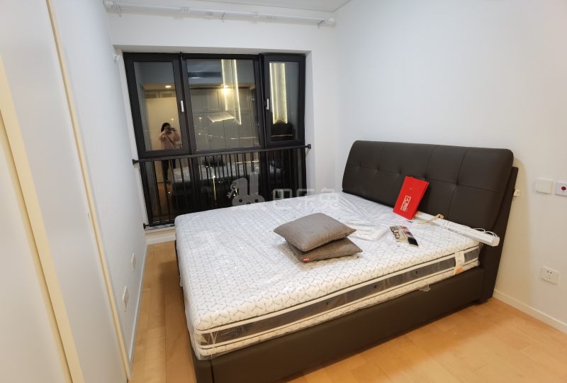 前滩东方悦耀14002282客厅图2