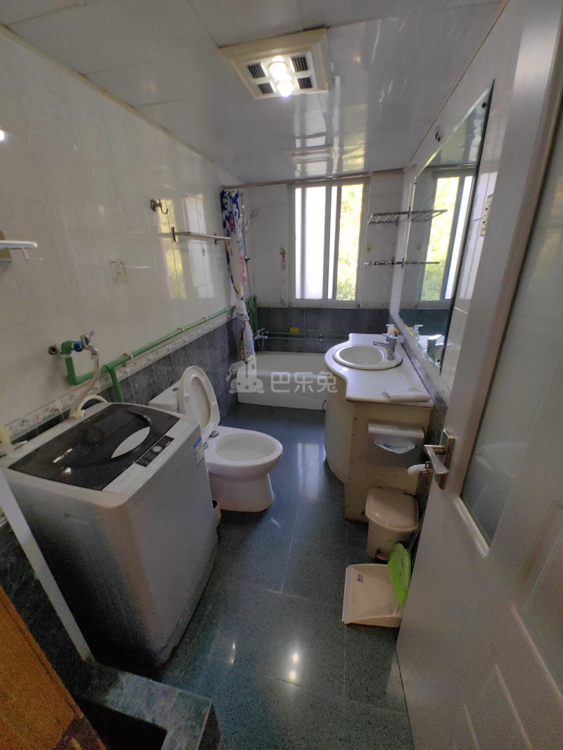 东航龙华苑14019530卫生间图13