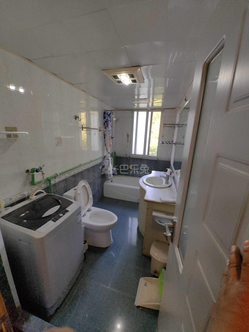 东航龙华苑14019530卫生间图14