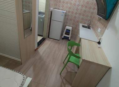 富源公寓（长青路店） 1室1厅1卫