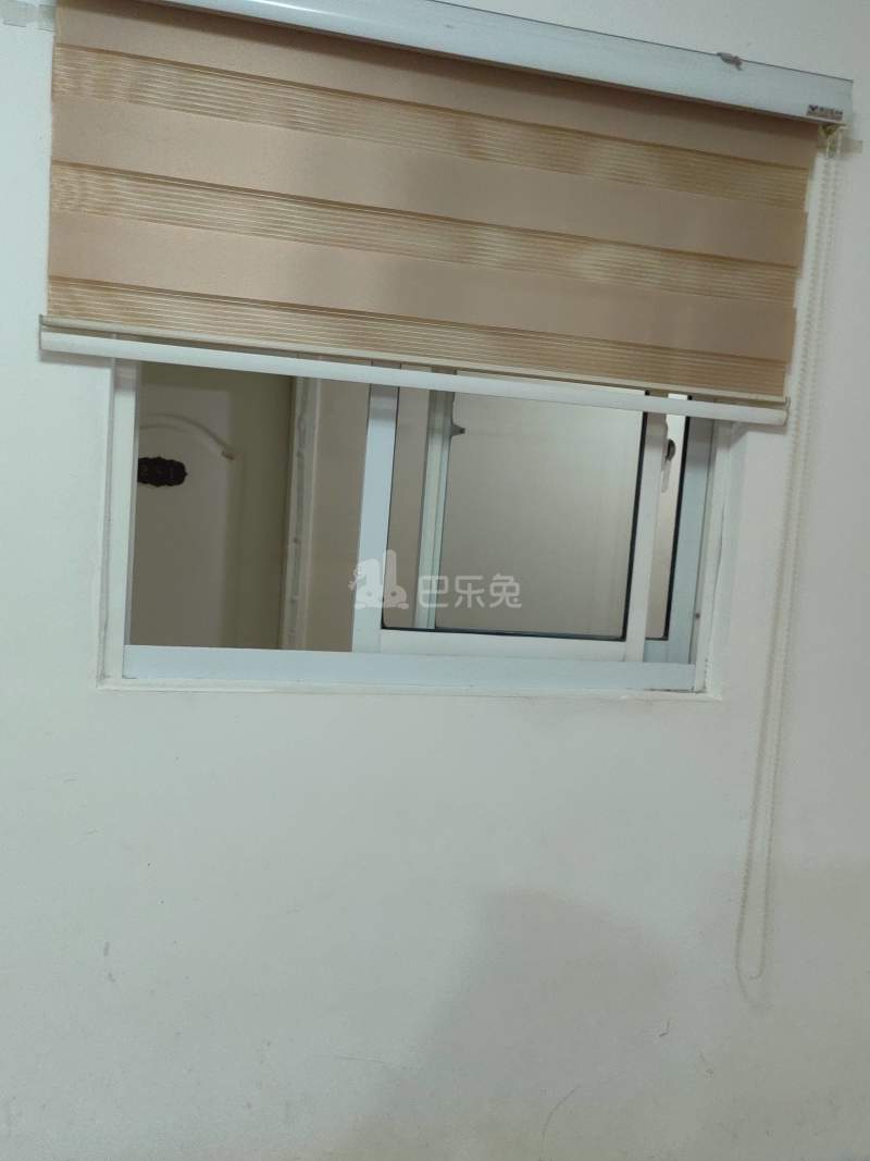 富源公寓（长青路店）14044944卧室窗户图6