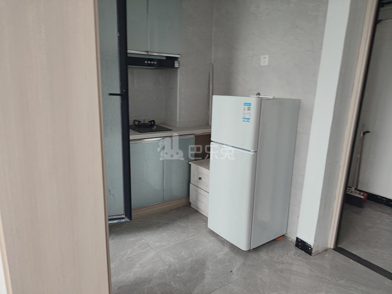 翔瑞新苑东区（鹤槎路182弄）14047570卧室图2