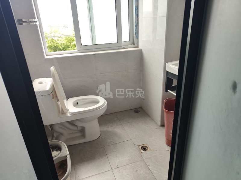 翔瑞新苑东区（鹤槎路182弄）14047570卫生间图5