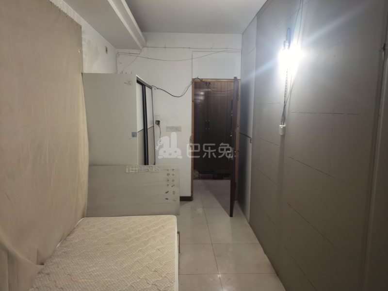 徐汇芳邻14050147卧室图3