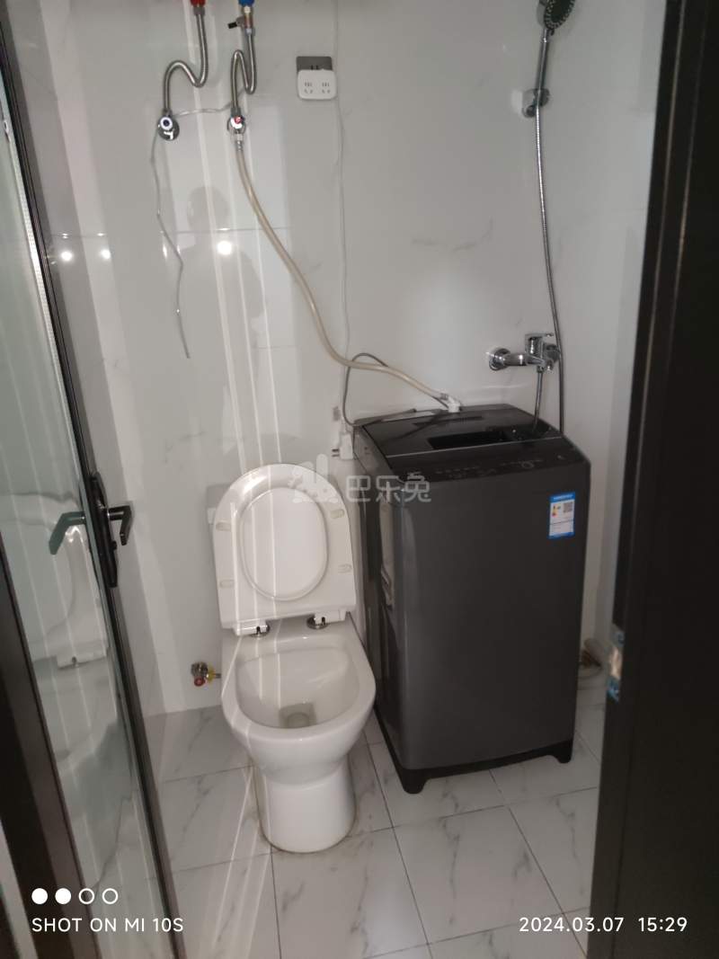 三堡东苑14069432卫生间图6