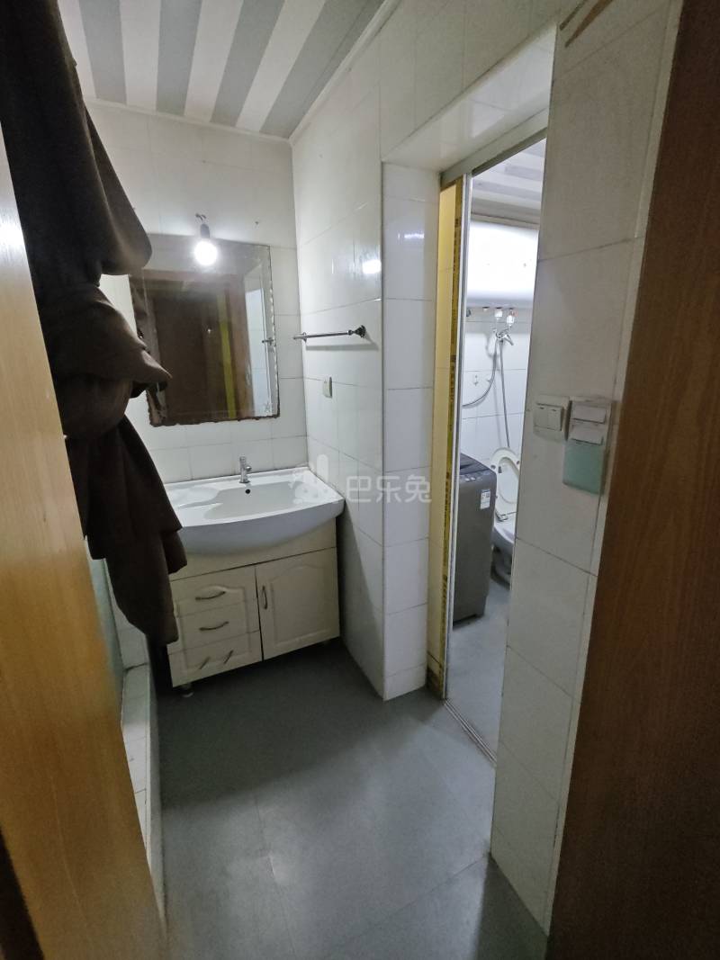 莲花新村14073525卫生间图4