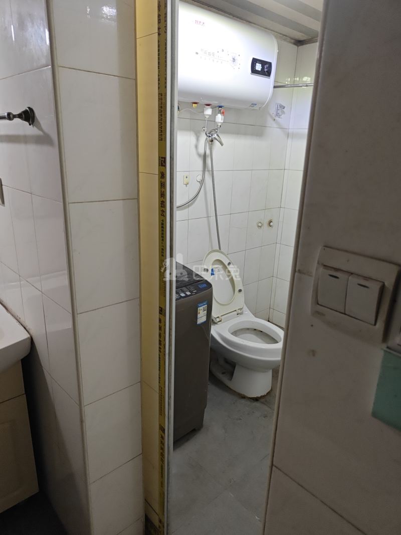 莲花新村14073525卫生间图7