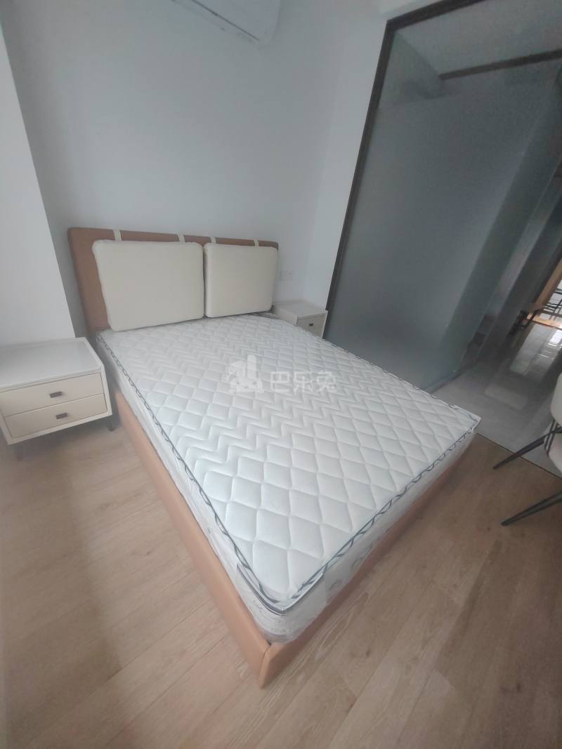 德信空港城14082707卧室图1