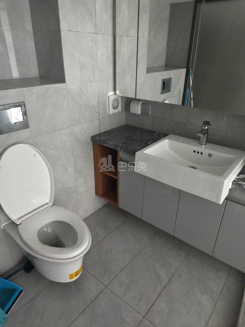 德信空港城14082708卫生间图5