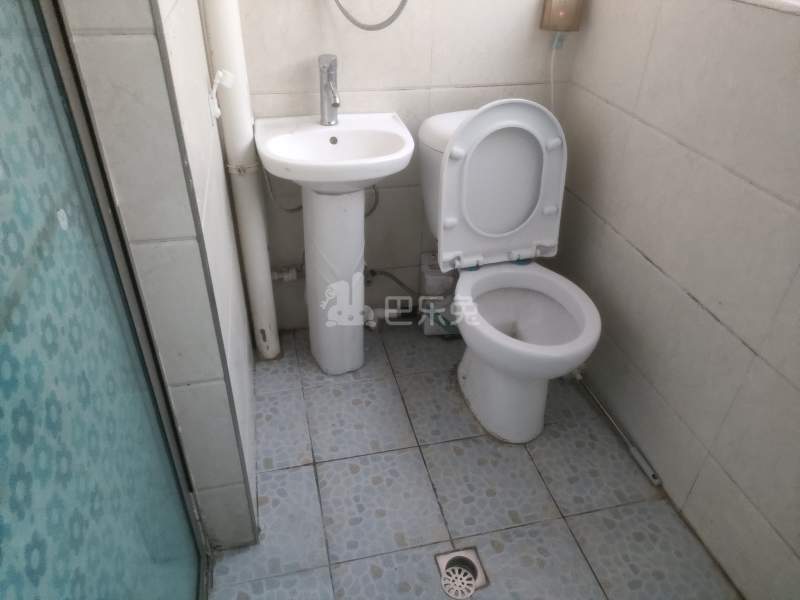 金群苑南区1413361卫生间图4