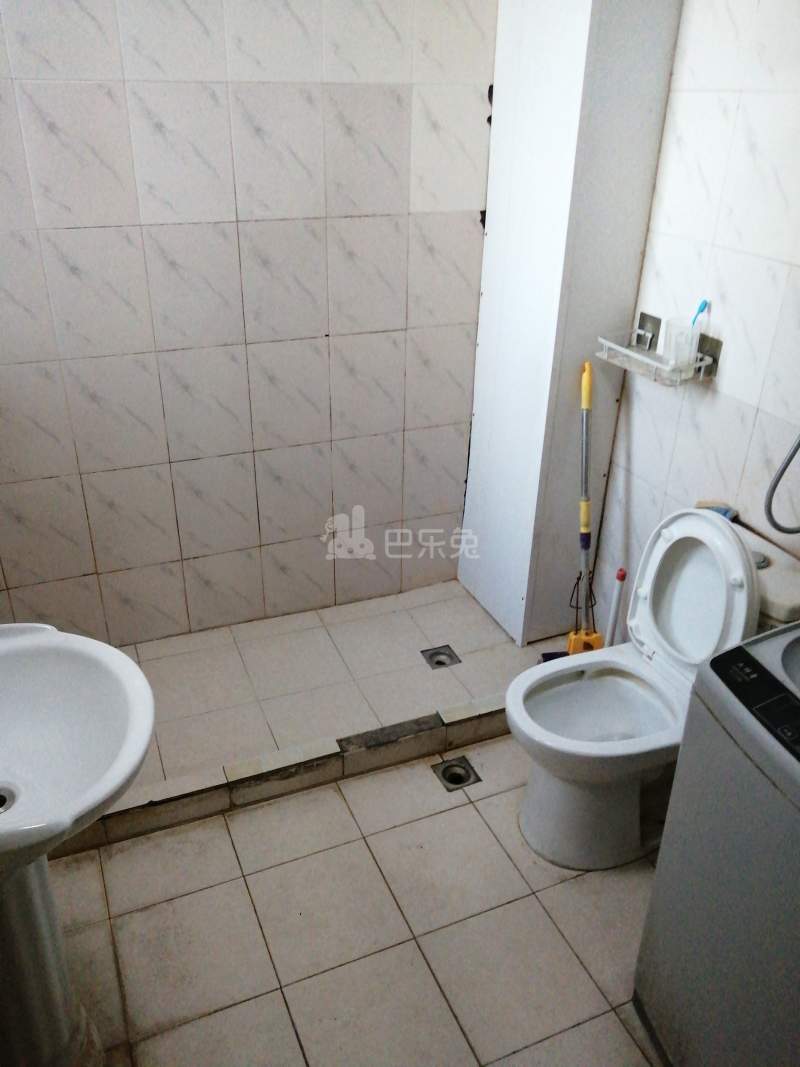 东旺名苑648924卫生间图12