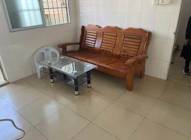 黄村中心里5号 1室1厅1卫