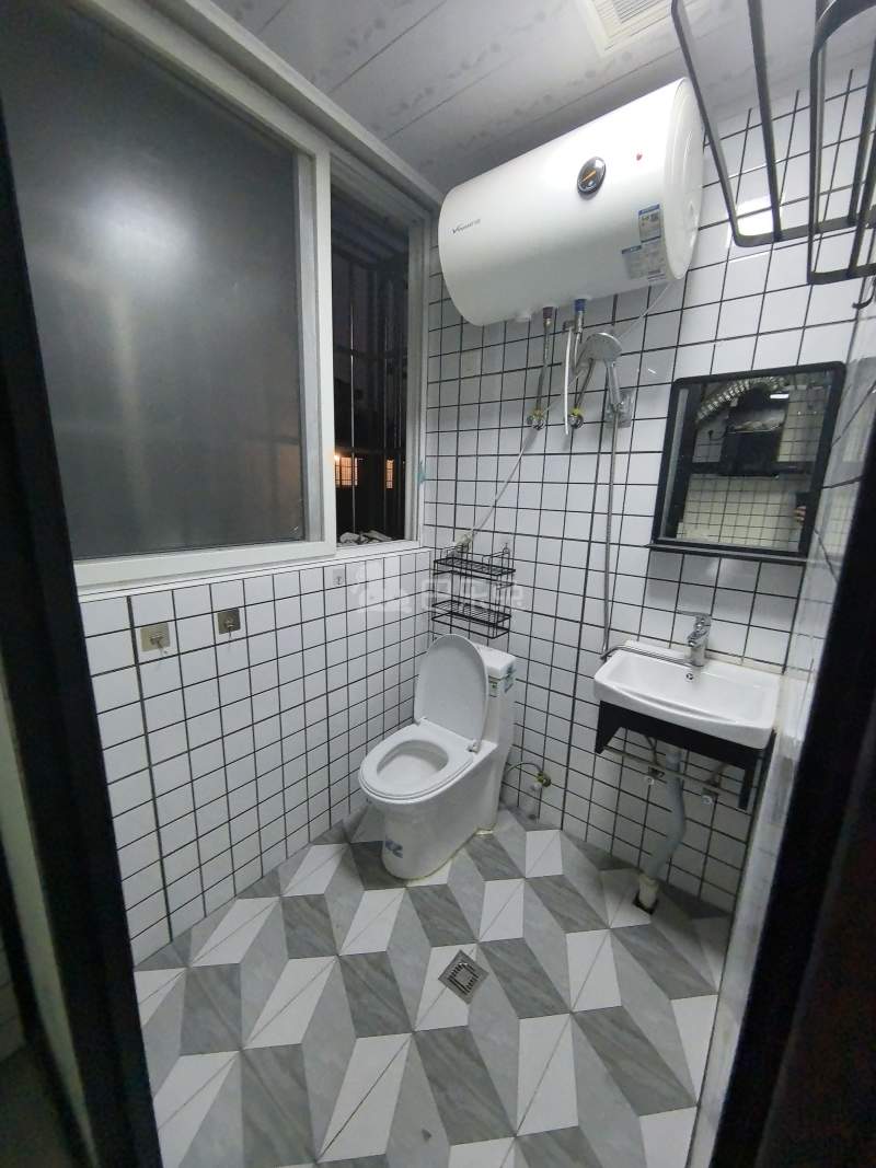 嘉定阳光苑3区14174262卫生间图5