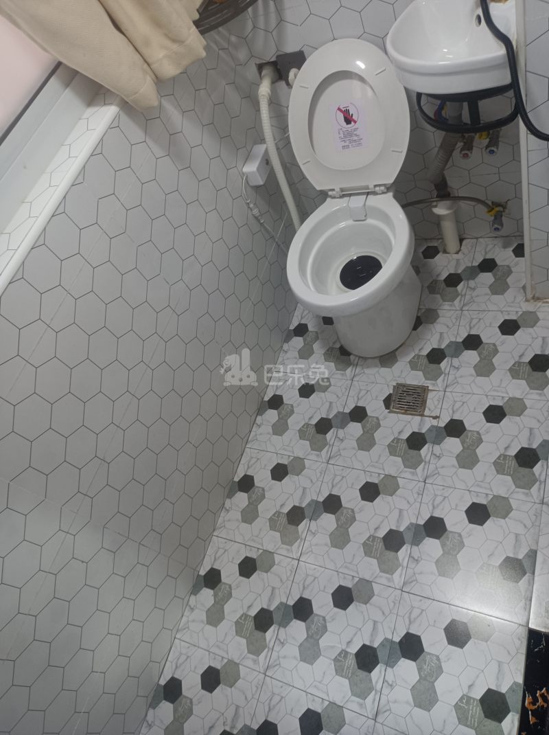 滨浦新苑二村14181608卫生间图6