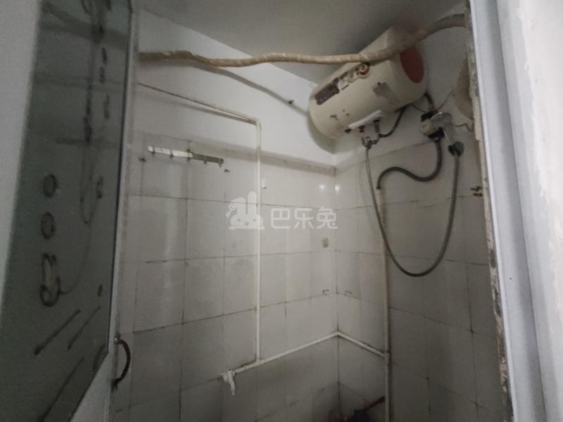 兴龙大厦1428555卫生间图4