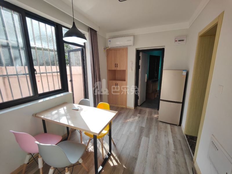 香山新村东南街坊（德平路1189弄）14318101客厅图0