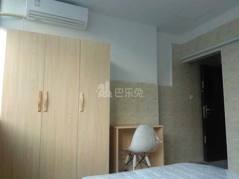 卫家角1431271卧室图8