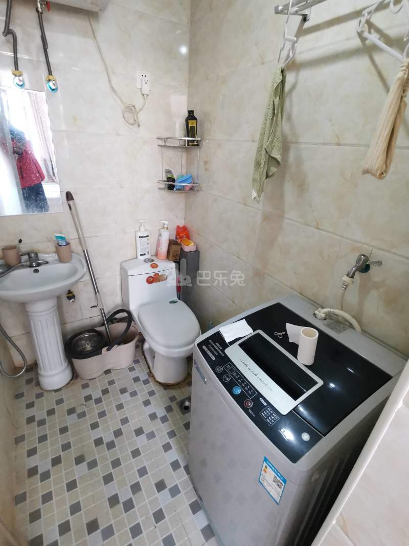 卫家角1431271卫生间图18