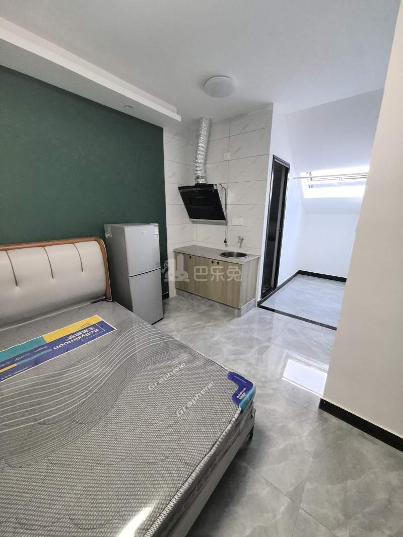 南芦公路28弄14322742卧室图3