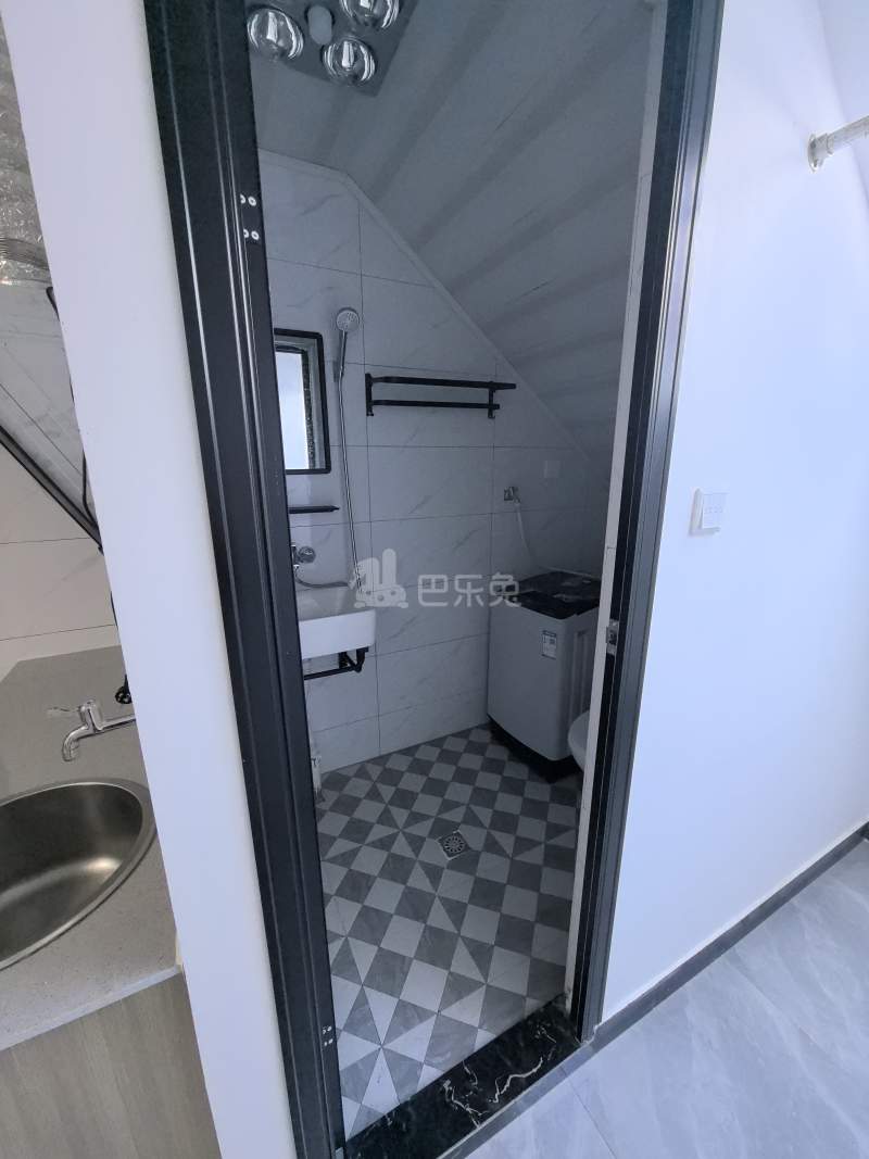 南芦公路28弄14322742卫生间图5