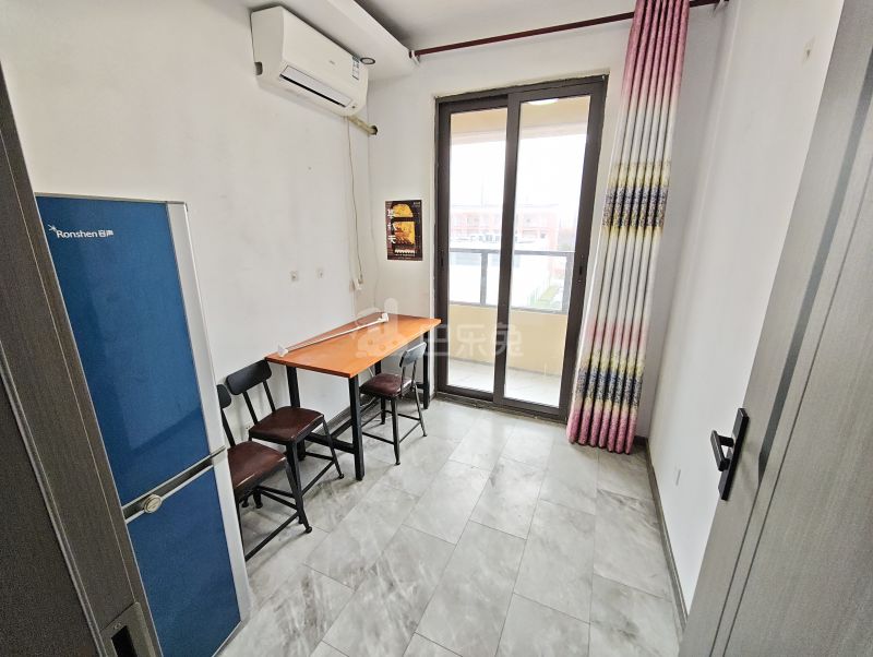 香逸铂悦14354392客厅图4