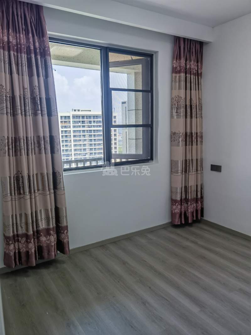 亭山万和府14377597周边环境图5