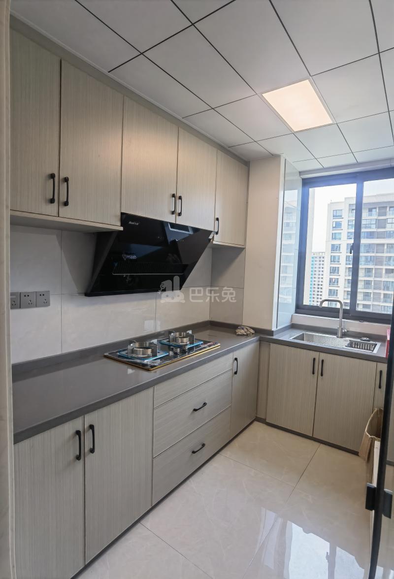 亭山万和府14377597厨房图0