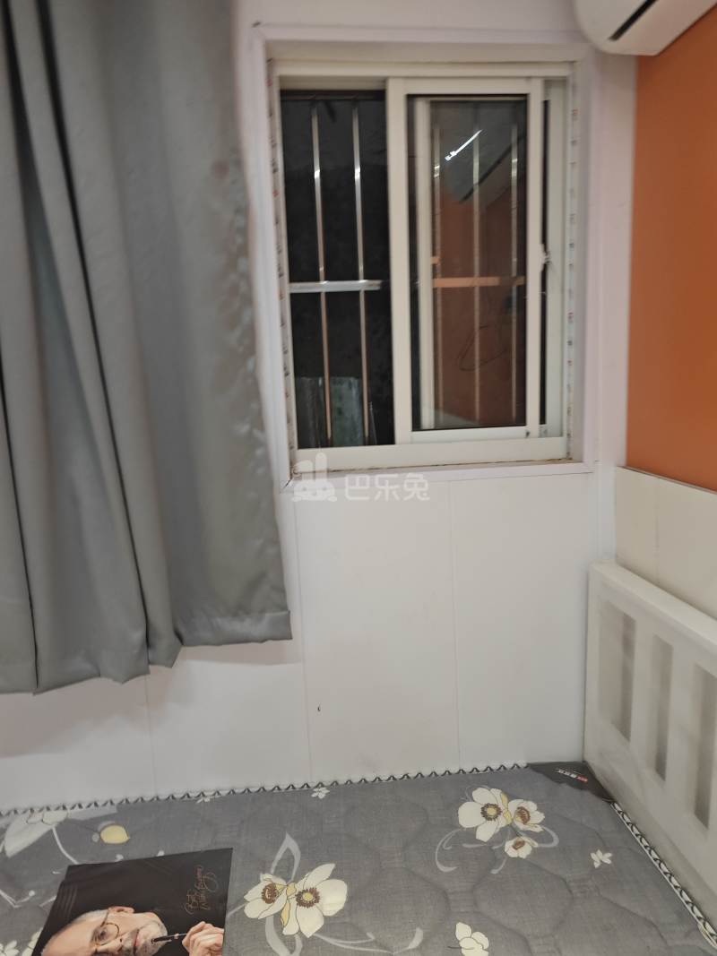 下沙街北桥弄（民房）14385637卧室窗户图4