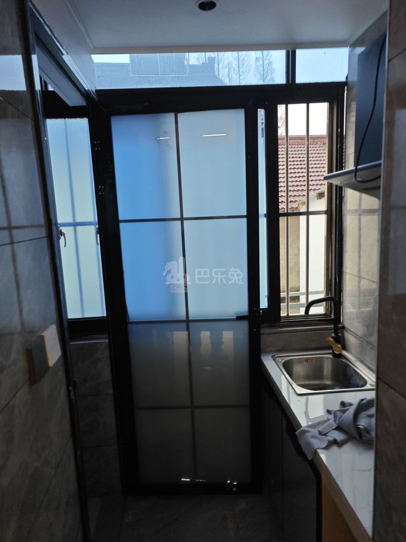 下沙街北桥弄（民房）14385641卧室窗户图8