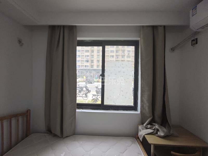 美罗家园澜景苑14405191卧室窗户图7