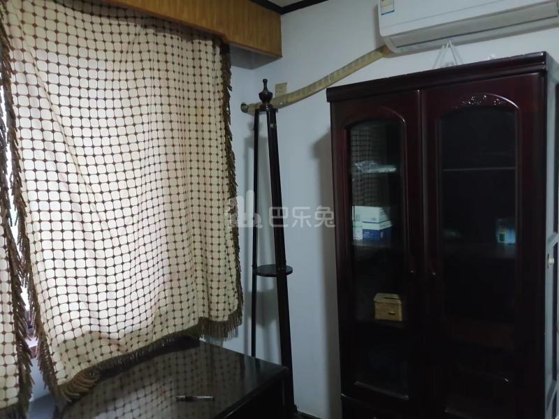 俞三小区18287683周边环境图1